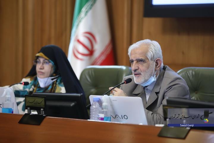 نطق :نائب رئیس شورا: 3-61 شهرداری زمینه های رسیدن به استاندارد ایمنی در تهران را فراهم کند/ باید مدل حمل و نقل را از شخصی به عمومی تغییر دهیم